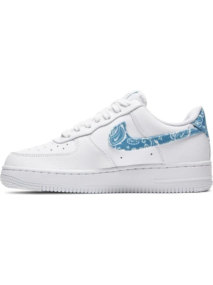 Кроссовки Nike Wmns Air Force 1 '07 Essentials 'Blue Paisley' — изображение 3 из 8, белый