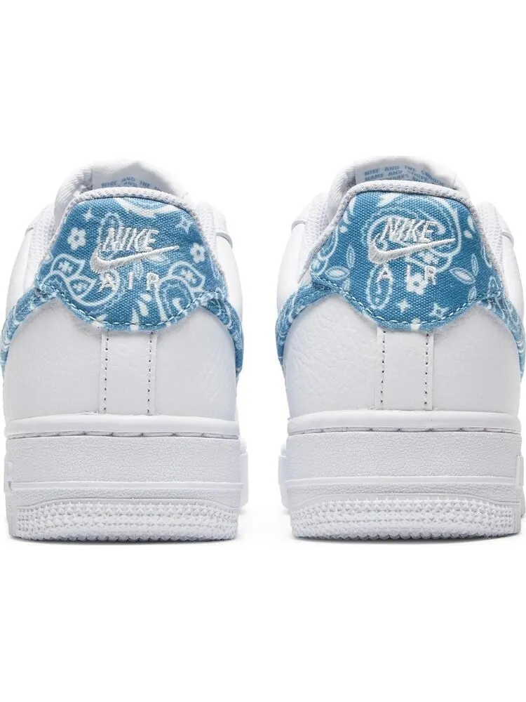 Кроссовки Nike Wmns Air Force 1 '07 Essentials 'Blue Paisley' — изображение 6 из 8, белый