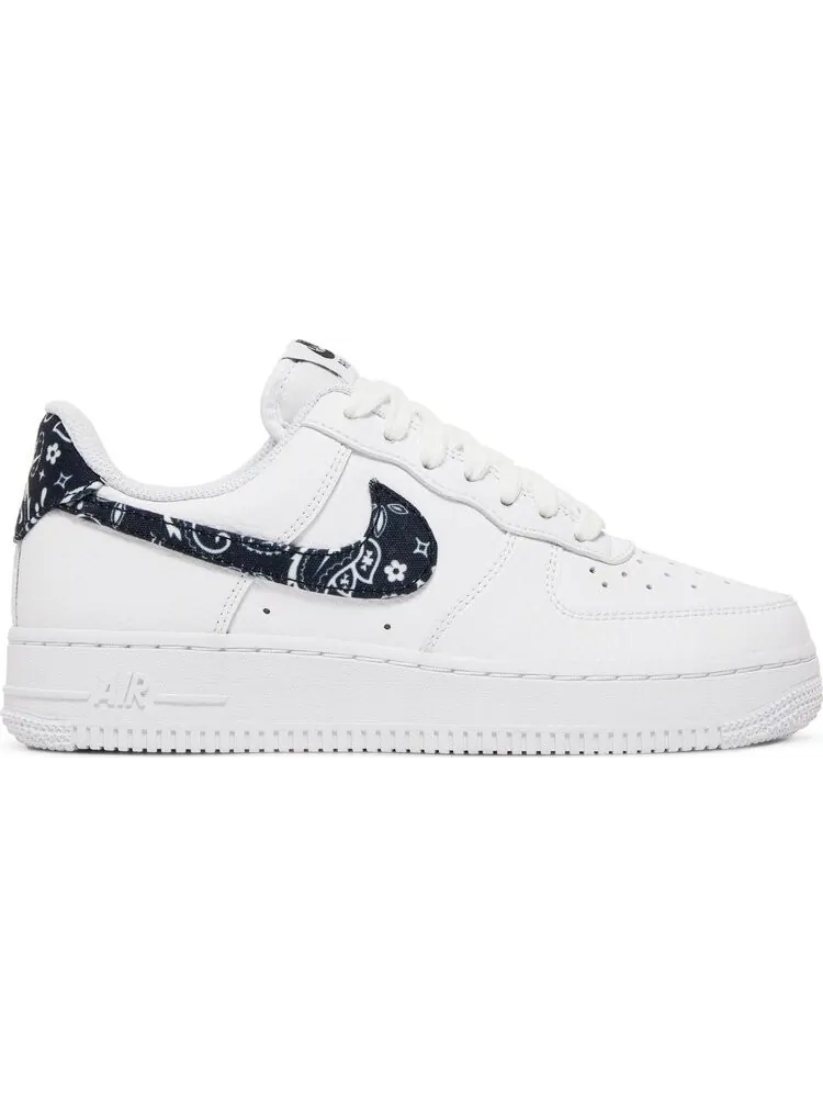 Кроссовки Nike Wmns Air Force 1 '07 Essentials 'Black Paisley' — изображение 1 из 8, белый