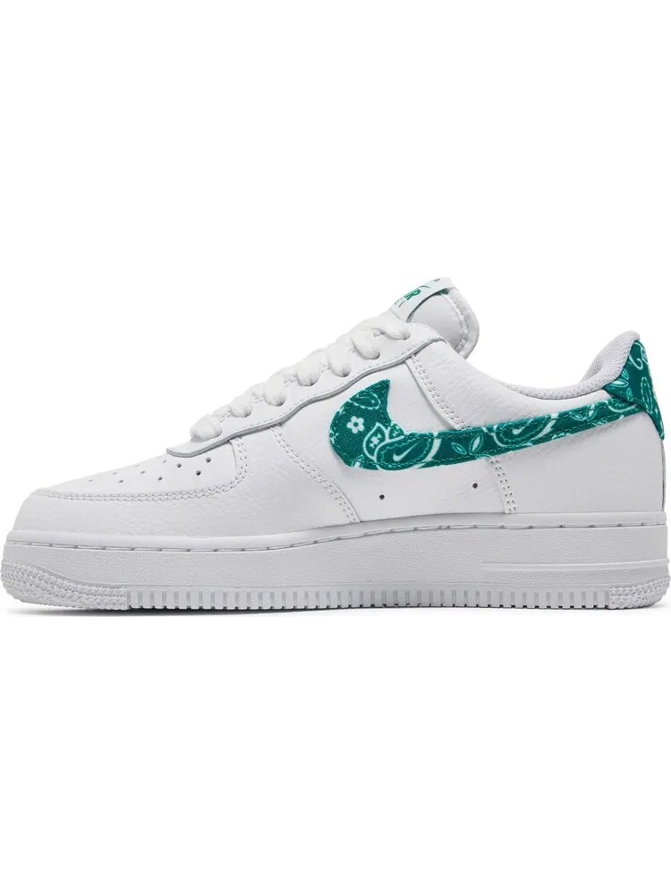 Кроссовки Nike Wmns Air Force 1 '07 Essentials 'Green Paisley' — изображение 3 из 8, белый