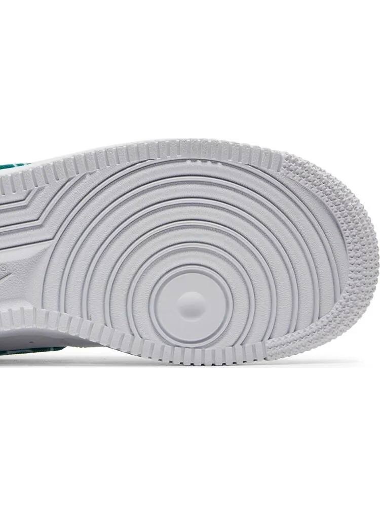 Кроссовки Nike Wmns Air Force 1 '07 Essentials 'Green Paisley' — изображение 5 из 8, белый