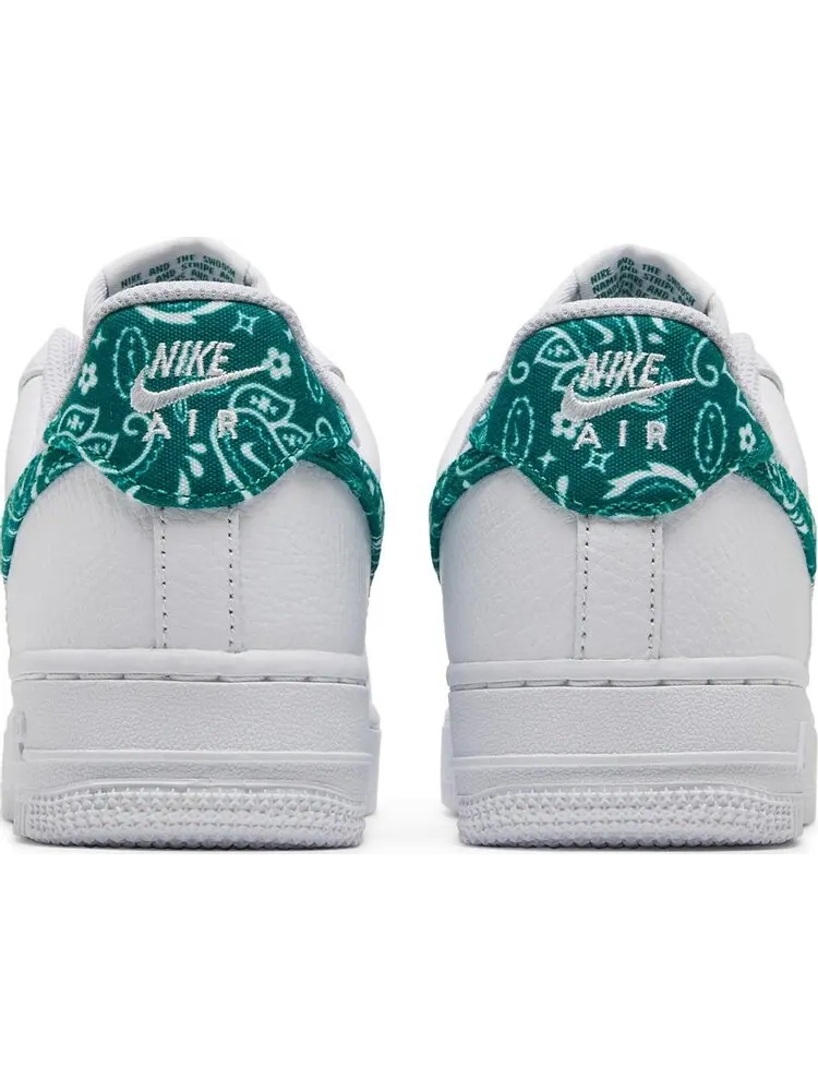 Кроссовки Nike Wmns Air Force 1 '07 Essentials 'Green Paisley' — изображение 6 из 8, белый