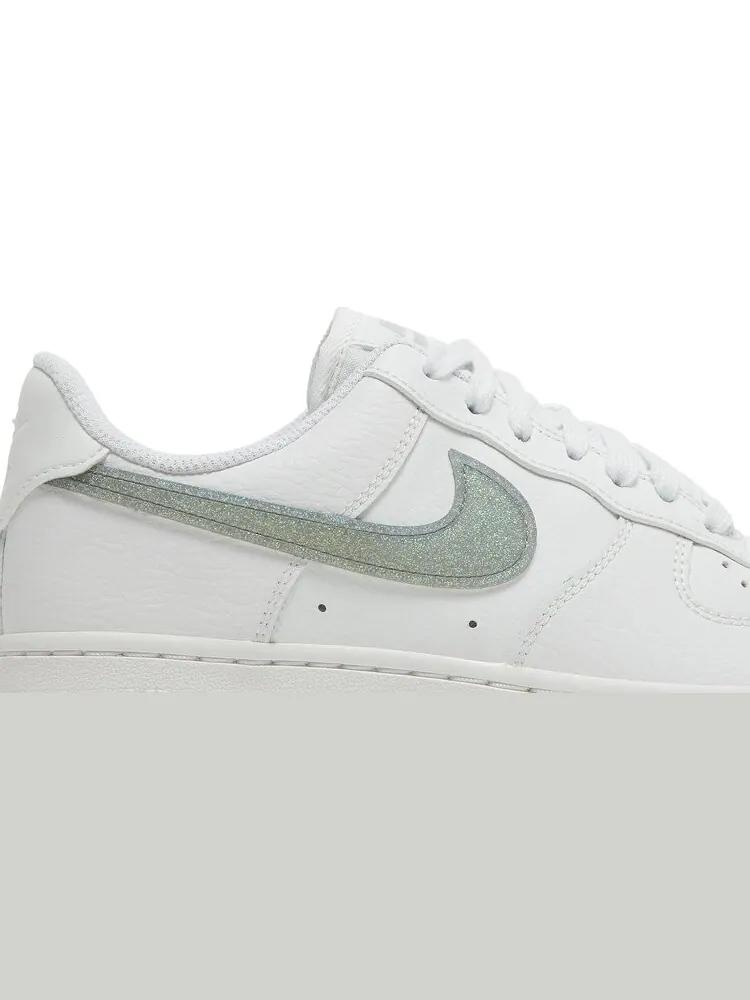 Кроссовки Nike Wmns Air Force 1 '07 Essential 'Summit White Dusty Sage' — изображение 2 из 8, белый