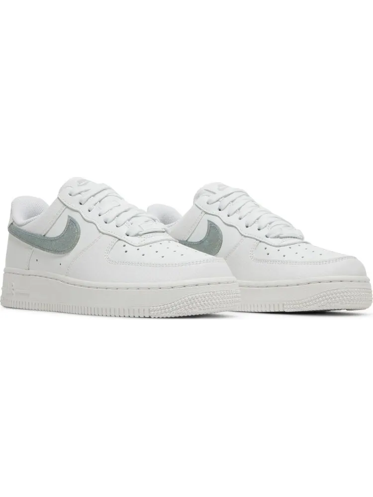 Кроссовки Nike Wmns Air Force 1 '07 Essential 'Summit White Dusty Sage' — изображение 8 из 8, белый
