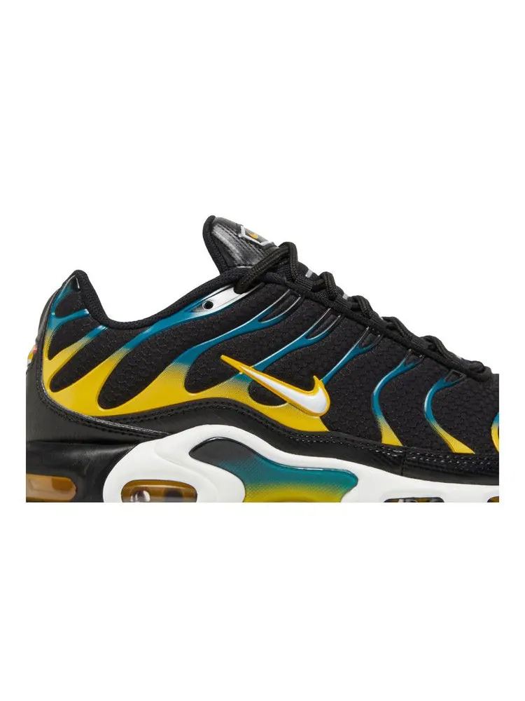 Кроссовки Nike Air Max Plus 'Black University Gold Spruce' — изображение 3 из 9