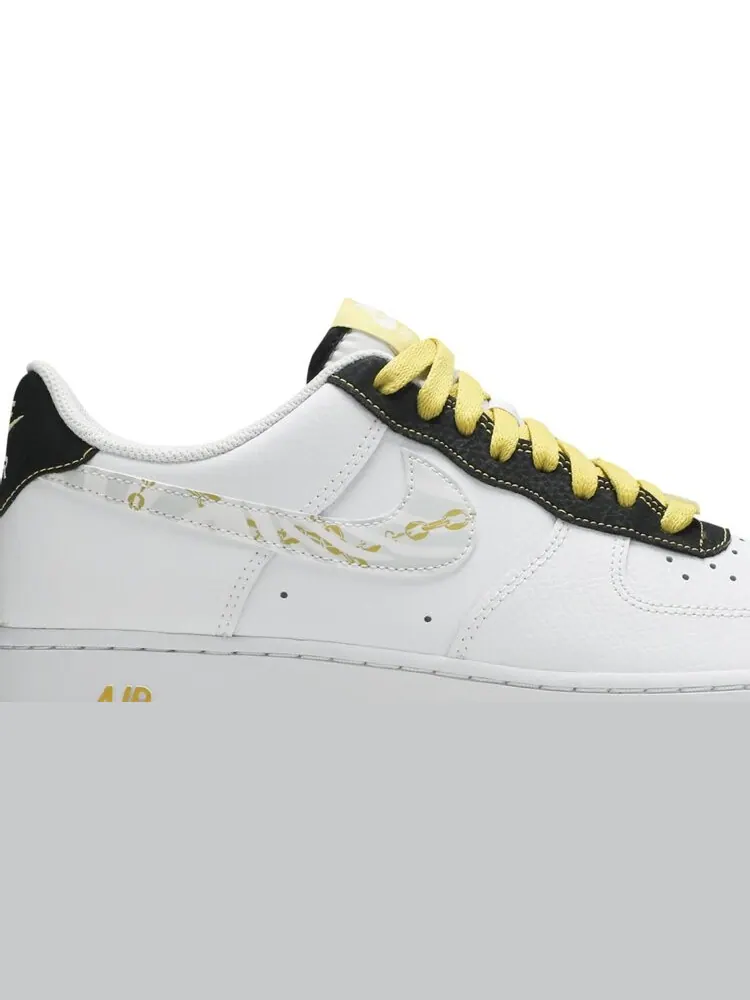 Кроссовки Nike Air Force 1 '07 LV8 'Gold Links Zebra Print' — изображение 2 из 8, белый
