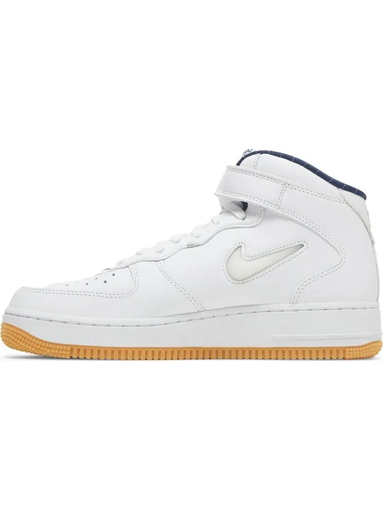 Кроссовки Nike Air Force 1 Mid Jewel QS 'NYC - Yankees' — изображение 3 из 9, белый