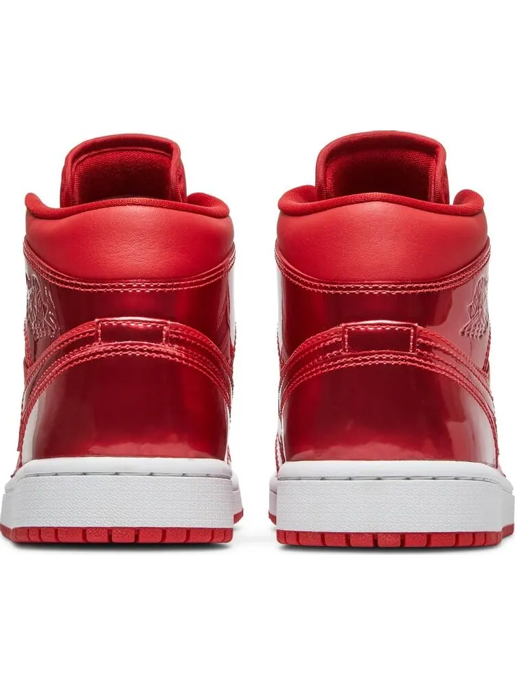 Кроссовки Wmns Air Jordan 1 Mid SE University Red Pomegranate — изображение 6 из 8, красный