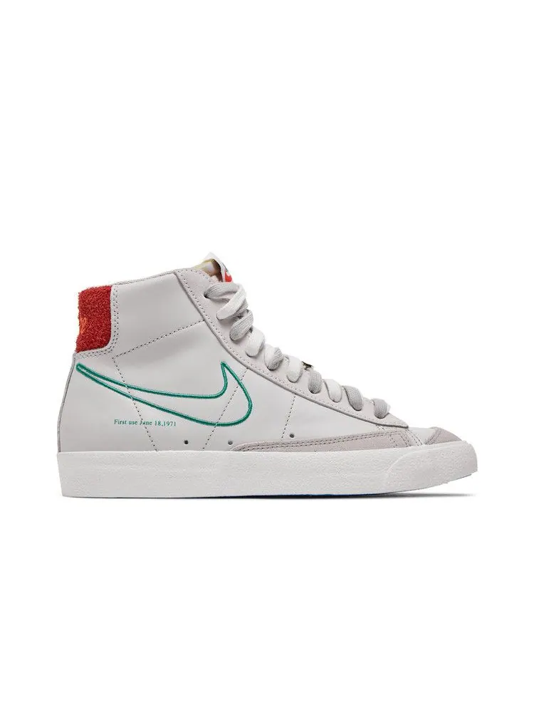 Кроссовки Nike Wmns Blazer Mid '77 SE 'First Use - Green Noise' — изображение 2 из 9