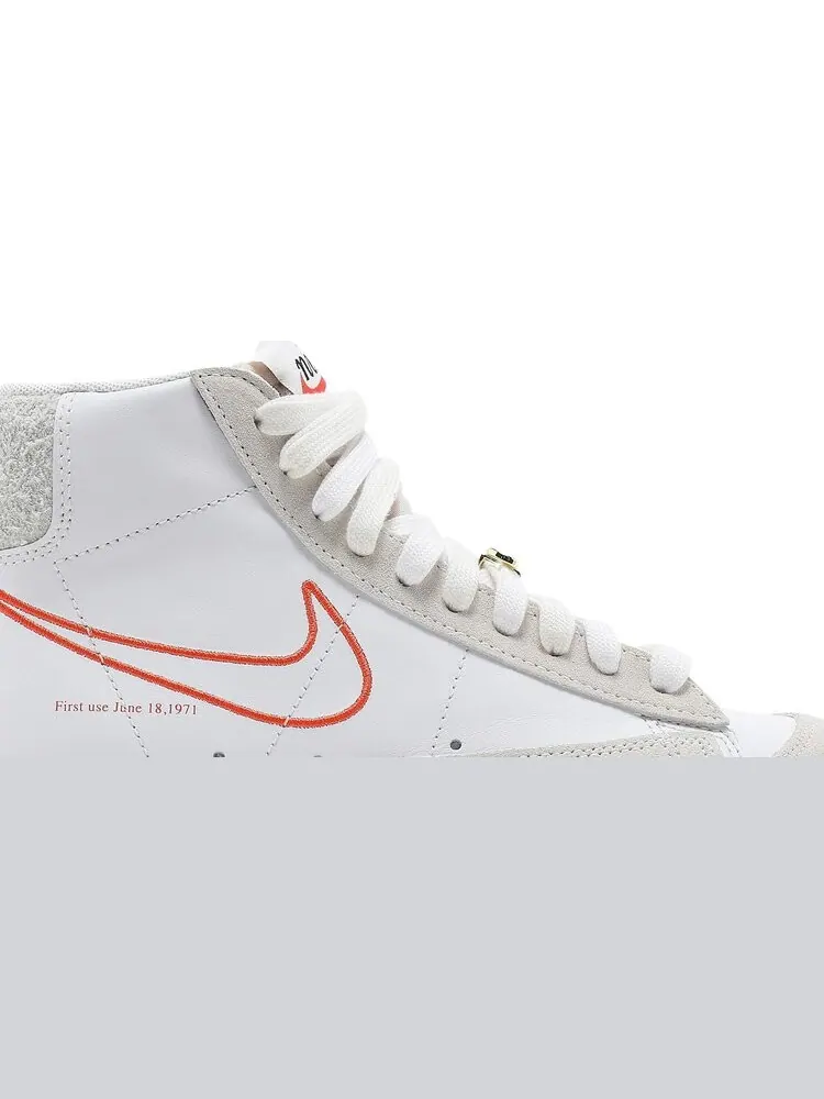 Кроссовки Nike Wmns Blazer Mid '77 SE 'First Use' — изображение 2 из 8, белый