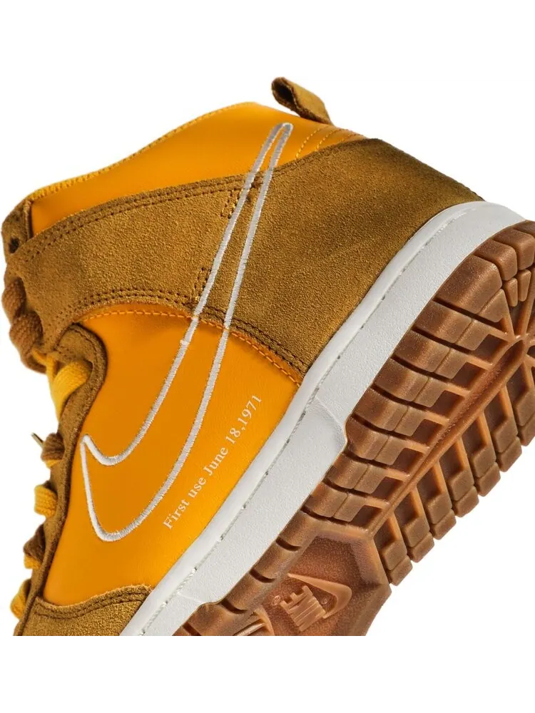 Кроссовки Nike Wmns Dunk High SE 'First Use Pack - University Gold' — изображение 10 из 10, золото