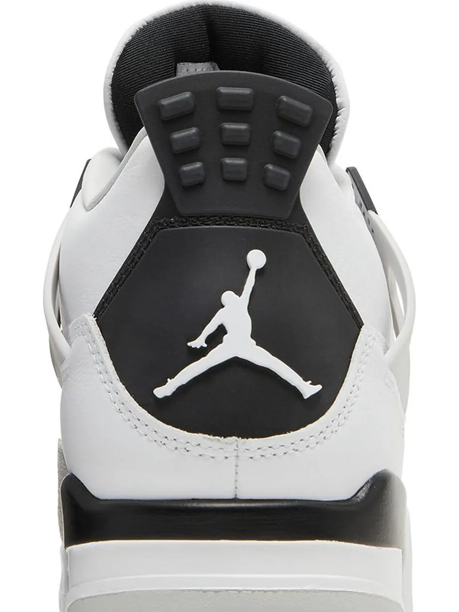 Кроссовки Air Jordan 4 Retro Military Black — изображение 7 из 10, черный