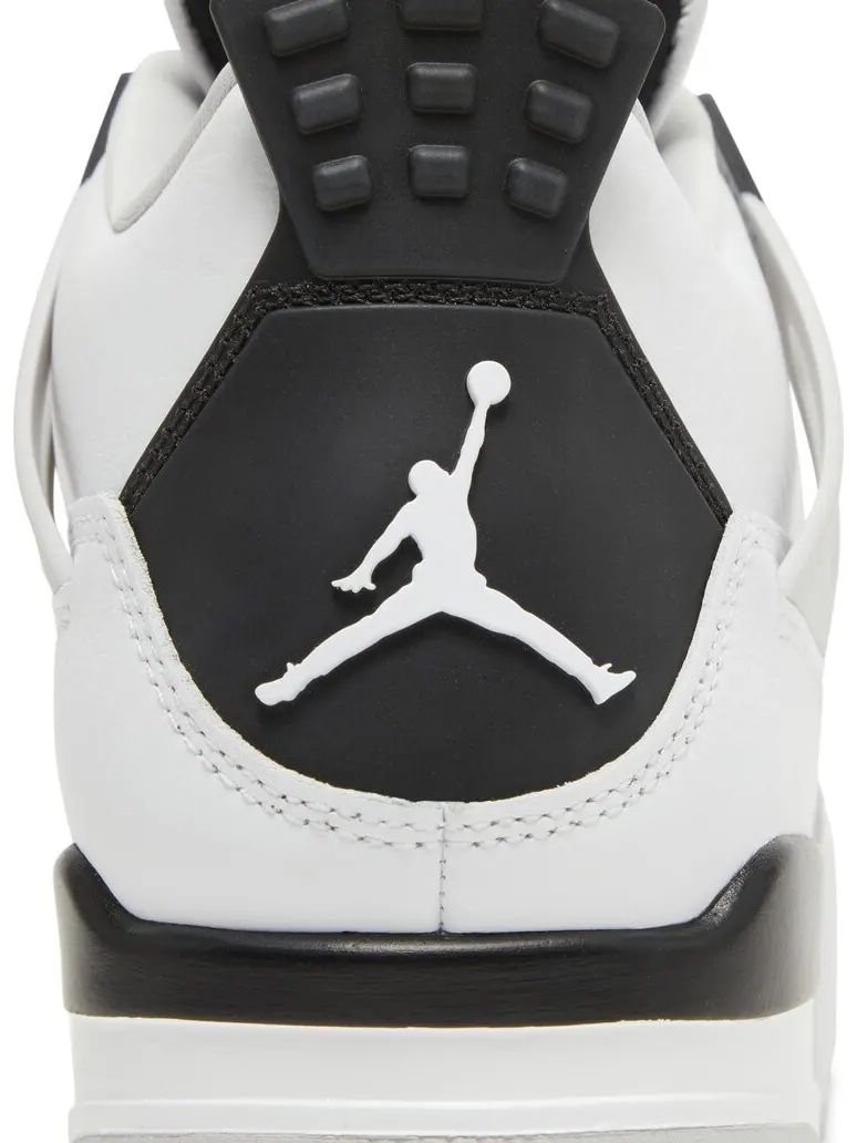 Кроссовки Air Jordan 4 Retro Military Black — изображение 10 из 10, черный