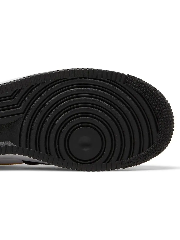 Кроссовки Nike Air Force 1 '07 LV8 'Athletic Club - Black University Gold' — изображение 5 из 8, черный