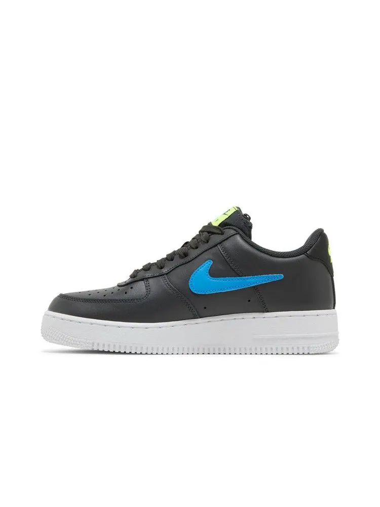 Кроссовки Nike Air Force 1 '07 Premium 'Carabiner' — изображение 4 из 9