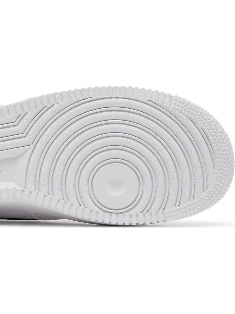 Кроссовки Nike Air Force 1 '07 Premium 'Carabiner - White Habanero Red' — изображение 5 из 8, белый