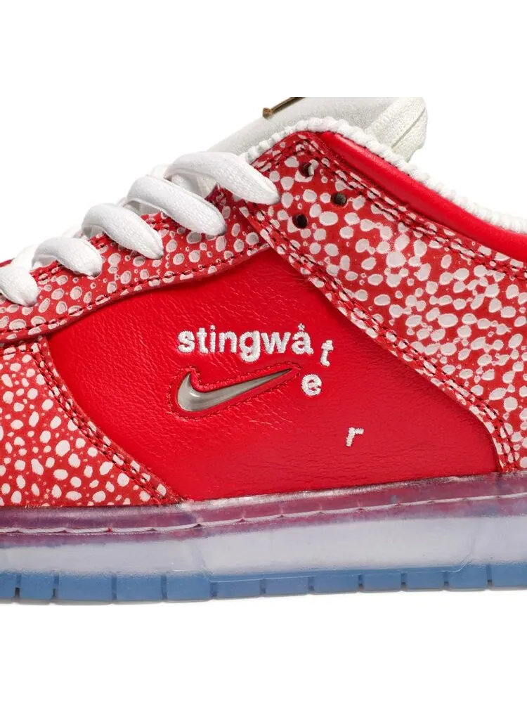 Кроссовки Nike Stingwater x Dunk Low SB 'Magic Mushroom' — изображение 9 из 10, красный