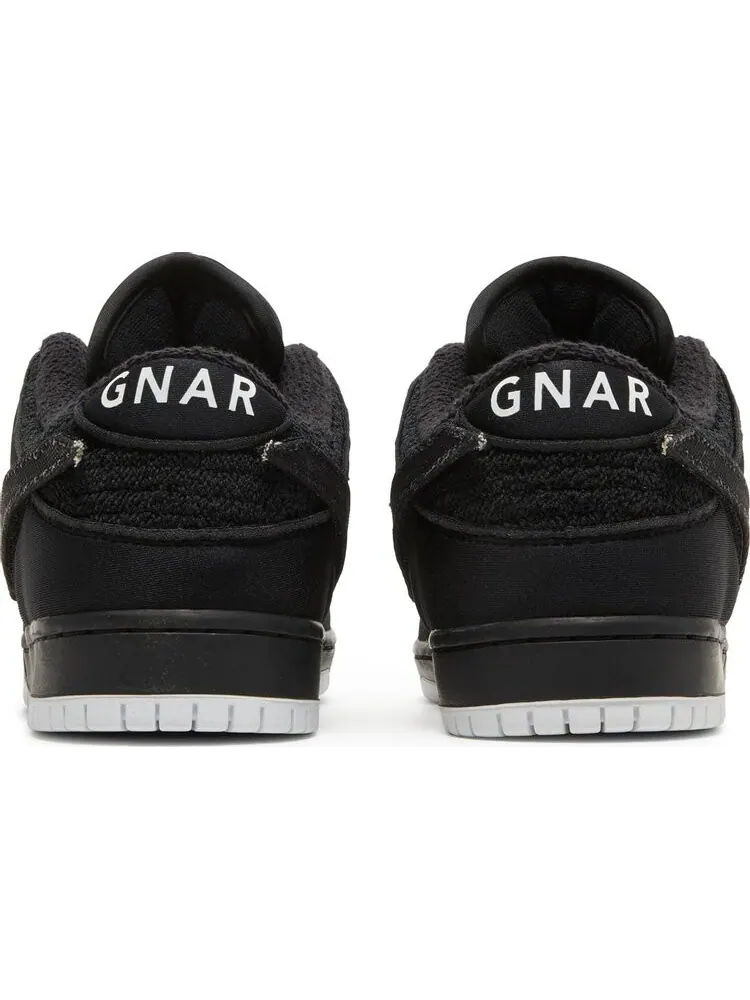 Кроссовки Nike Gnarhunters x Dunk Low SB 'Black' — изображение 6 из 8, черный