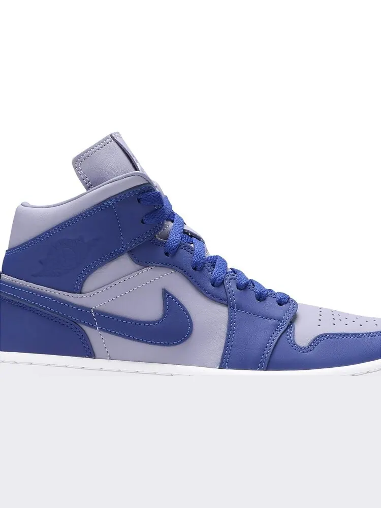 Кроссовки Wmns Air Jordan 1 Mid SE Iron Purple Deep Royal — изображение 2 из 8, фиолетовый