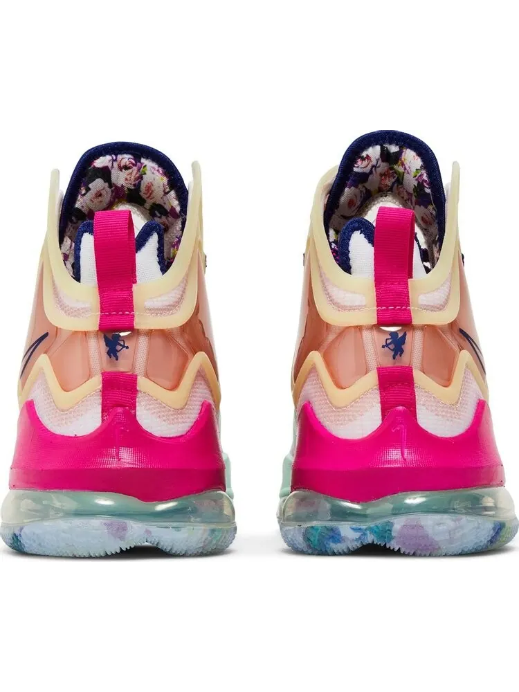Кроссовки Nike LeBron 19 'Valentine's Day' — изображение 6 из 8, белый