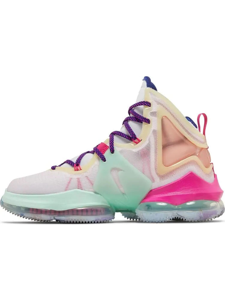 Кроссовки Nike LeBron 19 EP 'Valentine's Day' — изображение 3 из 8, белый