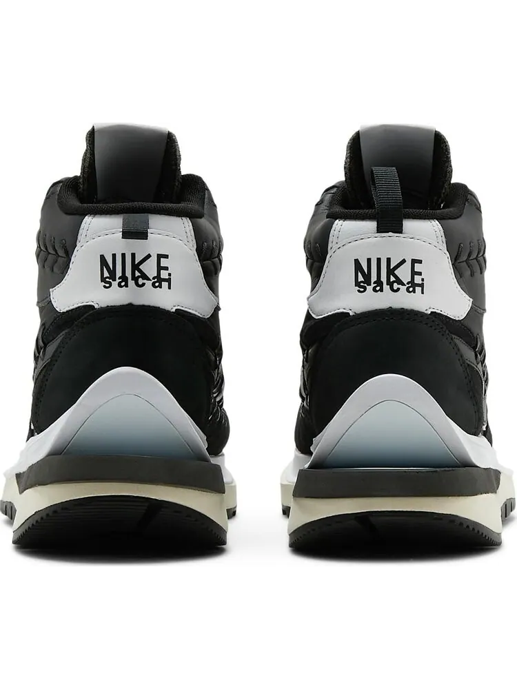 Кроссовки Nike sacai x Jean Paul Gaultier x VaporWaffle 'Black' — изображение 6 из 8, черный