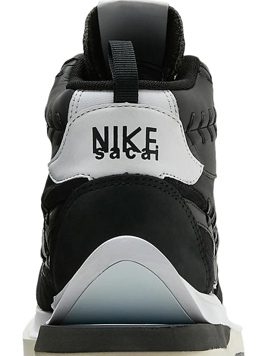 Кроссовки Nike sacai x Jean Paul Gaultier x VaporWaffle 'Black' — изображение 7 из 8, черный