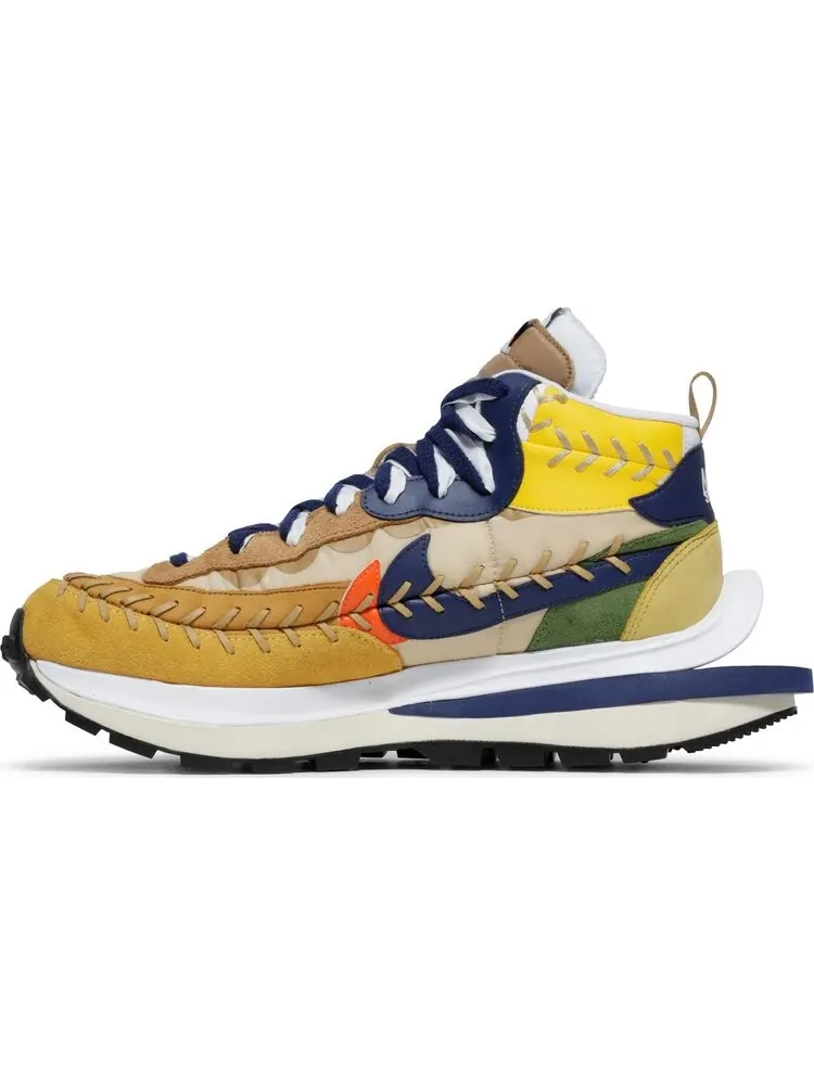 Кроссовки Nike sacai x Jean Paul Gaultier x VaporWaffle 'Sesame' — изображение 3 из 10, загар