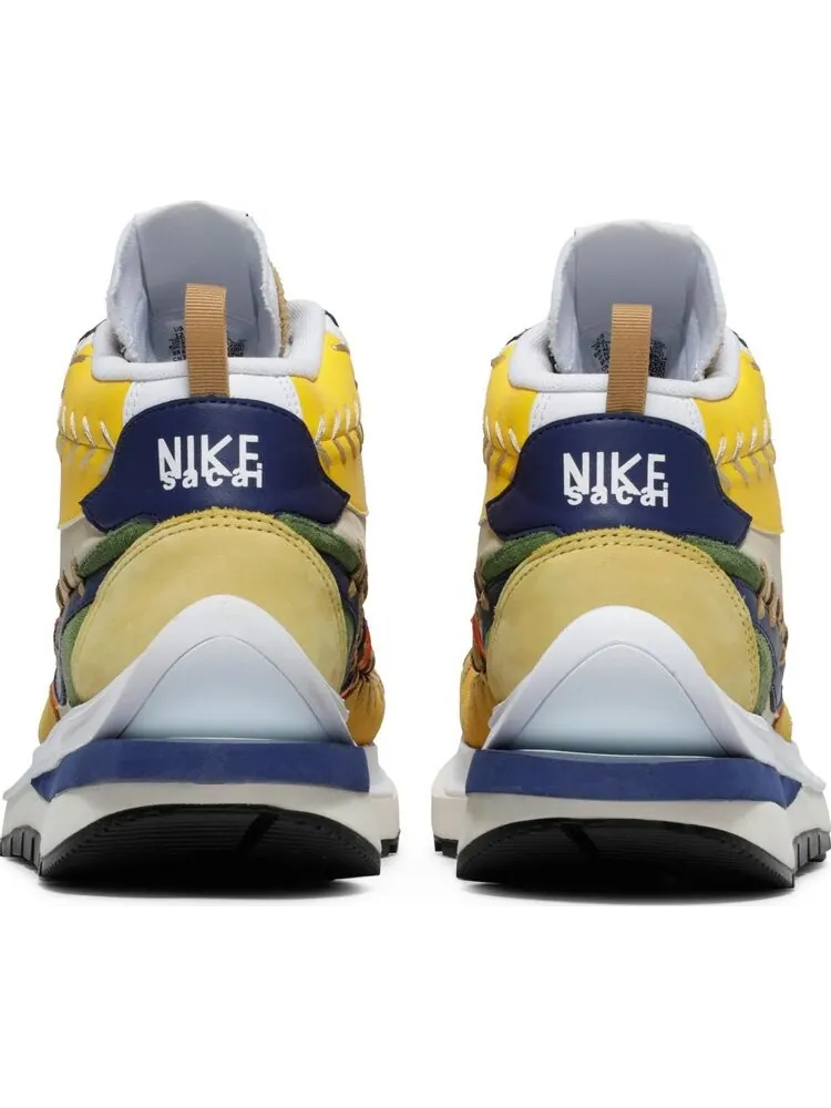 Кроссовки Nike sacai x Jean Paul Gaultier x VaporWaffle 'Sesame' — изображение 6 из 10, загар