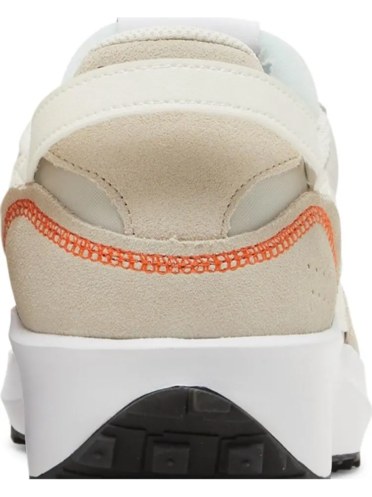 Кроссовки Nike Waffle Debut 'Light Orewood Brown Sail' — изображение 7 из 8, коричневый