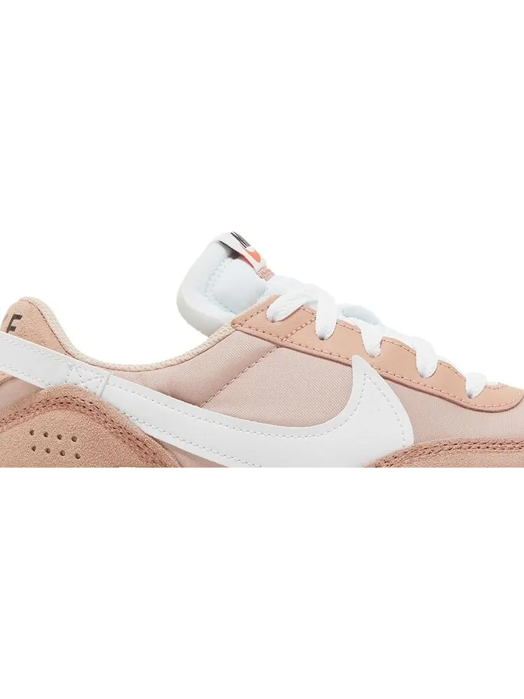 Кроссовки Nike Wmns Waffle Debut 'Pink Oxford' — изображение 2 из 8, розовый