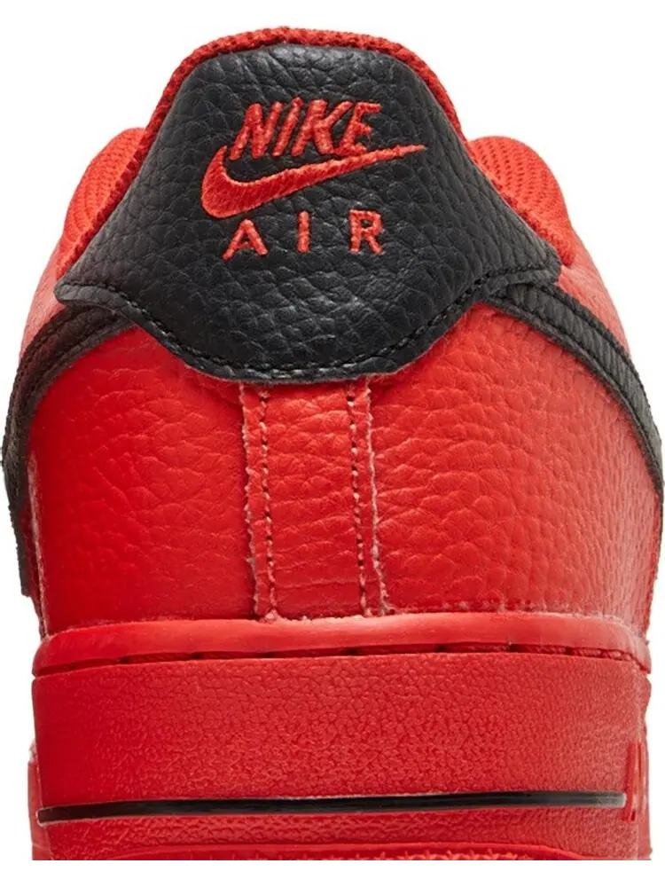 Кроссовки Nike Air Force 1 LV8 GS 'Mesh Pocket - Habanero Red' — изображение 7 из 8, красный
