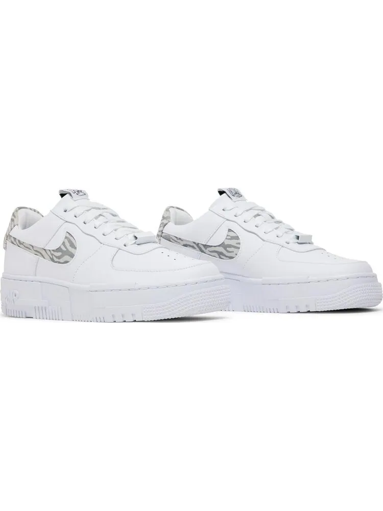 Кроссовки Nike Wmns Air Force 1 Pixel SE 'Zebra' — изображение 8 из 8, белый