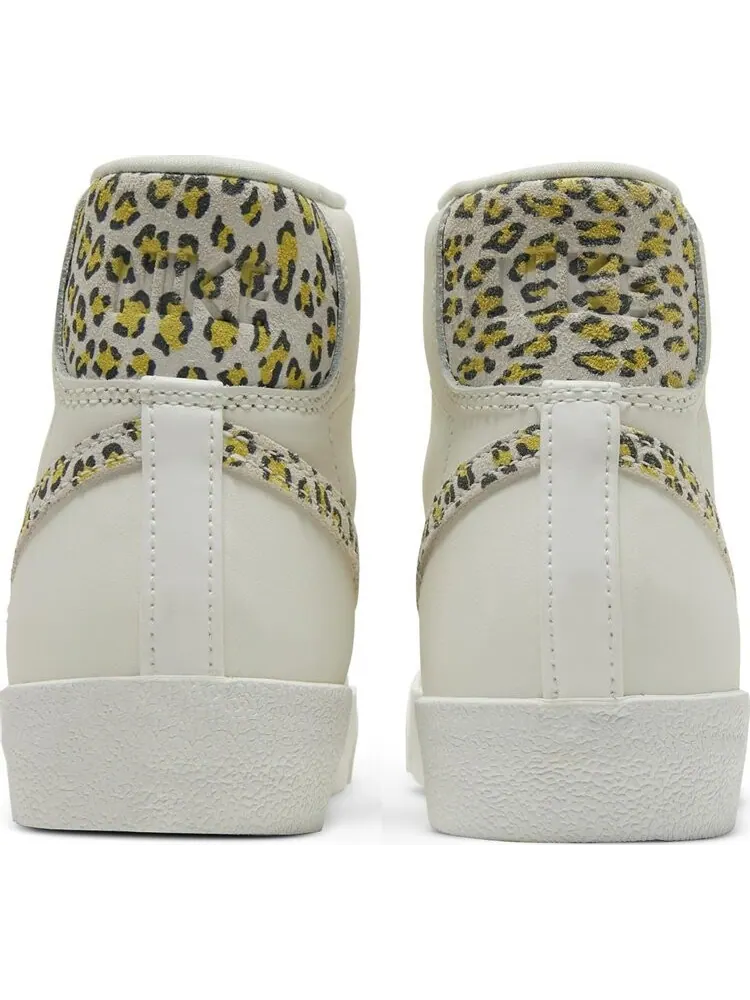 Кроссовки Nike Wmns Blazer Mid '77 SE 'Lemon Leopard' — изображение 6 из 8, белый