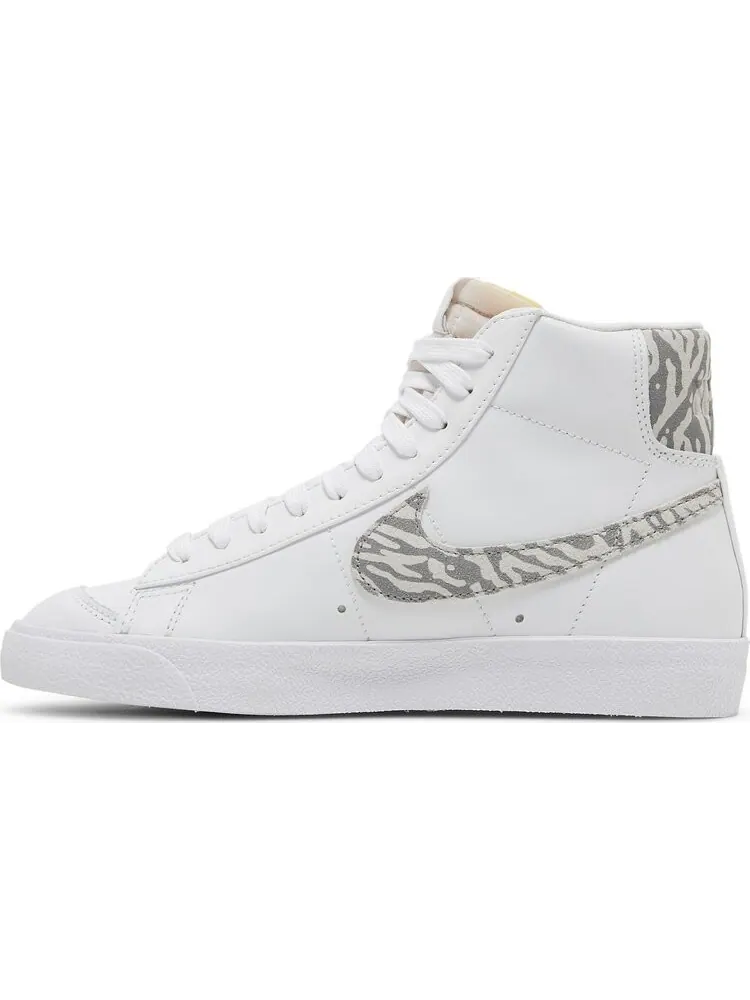 Кроссовки Nike Wmns Blazer Mid '77 SE 'Zebra' — изображение 3 из 8, белый