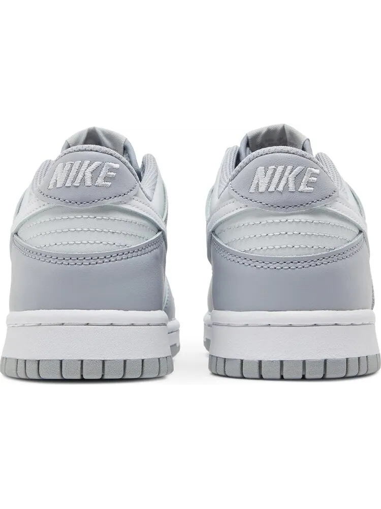 Кроссовки Nike Dunk Low GS 'Pure Platinum Wolf Grey' — изображение 6 из 8, серый