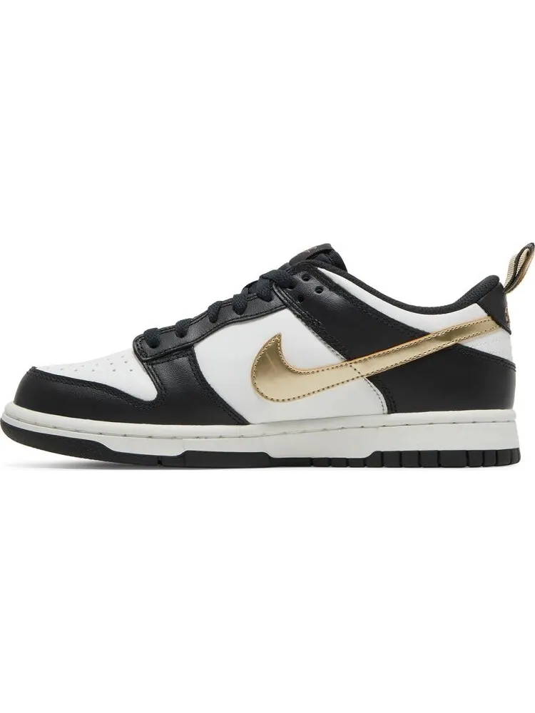 Кроссовки Nike Dunk Low GS 'Off Noir Metallic Pewter' — изображение 3 из 8, белый
