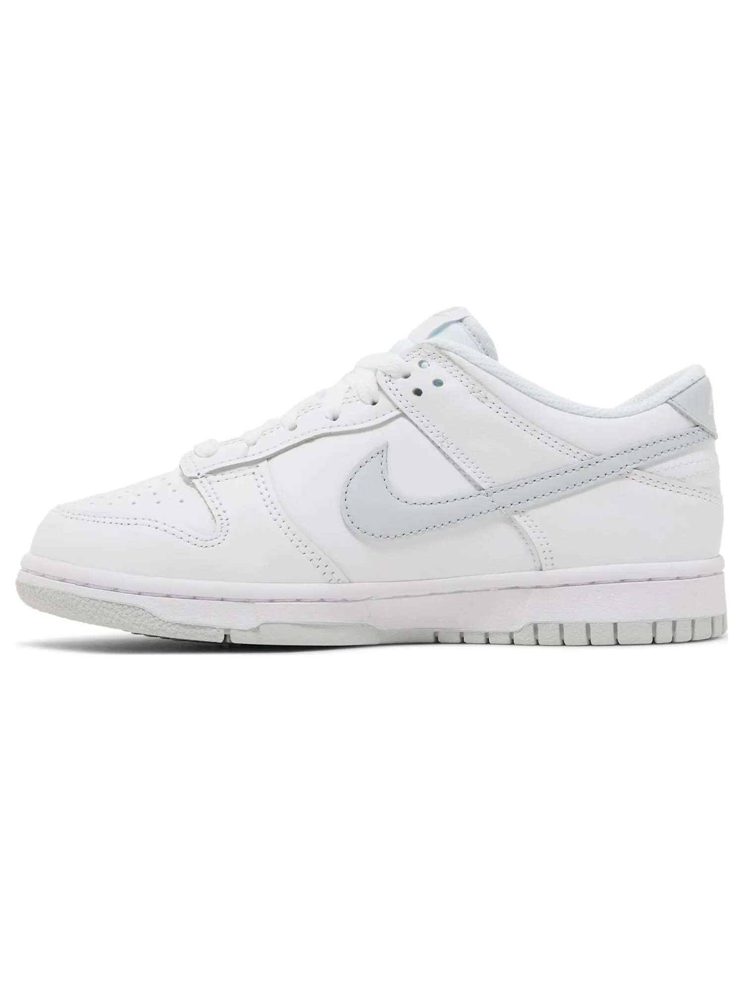 Кроссовки Nike Dunk Low GS 'Pure Platinum' — изображение 3 из 8, белый