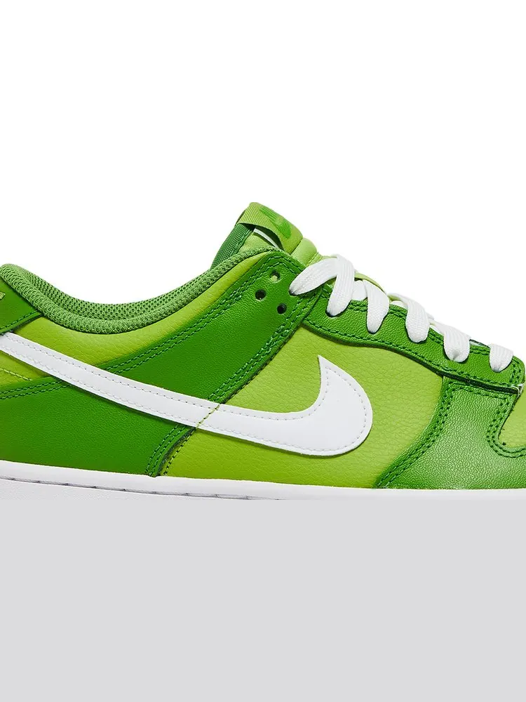 Кроссовки Nike Dunk Low GS 'Chlorophyll' — изображение 2 из 8, зеленый