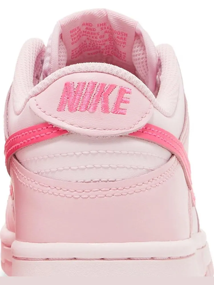 Кроссовки Nike Dunk Low GS 'Triple Pink' — изображение 7 из 8, розовый