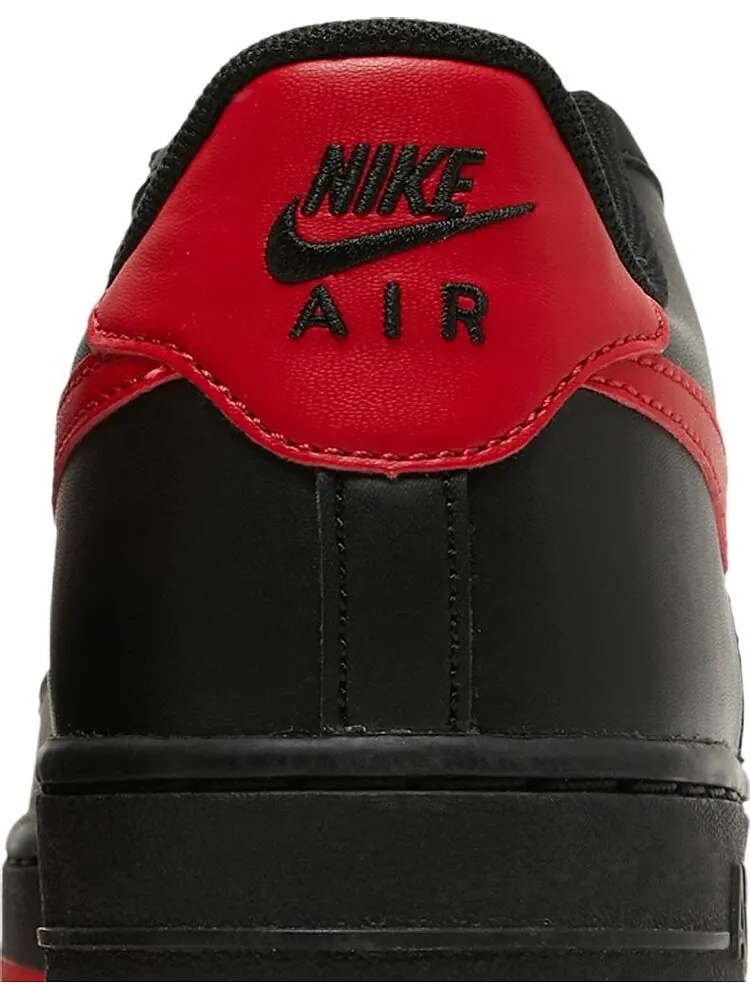 Кроссовки Nike Air Force 1 GS 'Bred' — изображение 7 из 8, черный