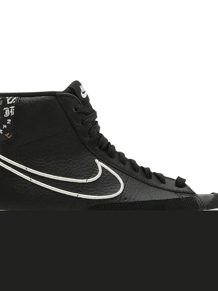 Кроссовки Nike Blazer Mid '77 SE GS 'Playful Fonts' — изображение 2 из 8, черный