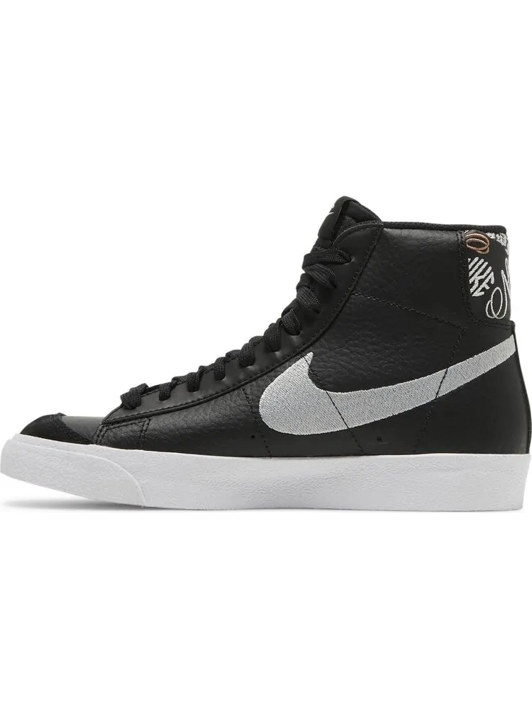 Кроссовки Nike Blazer Mid '77 SE GS 'Playful Fonts' — изображение 3 из 8, черный
