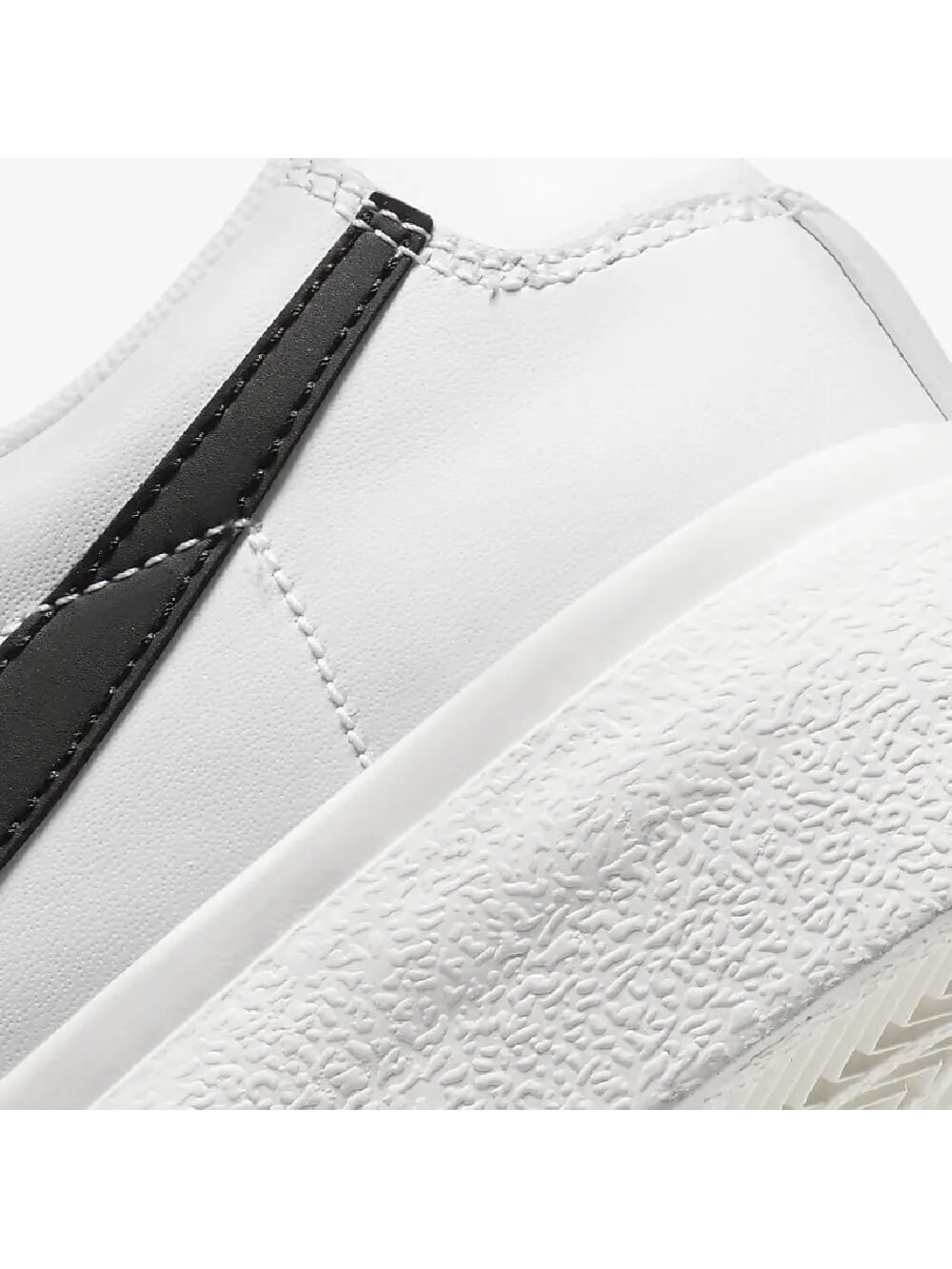 Кроссовки Nike Blazer Low Platform — изображение 8 из 9, белый