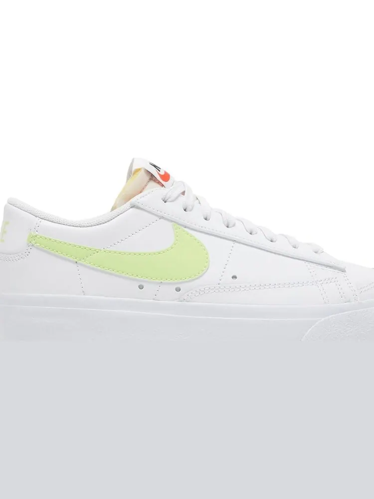 Кроссовки Nike Wmns Blazer Low Platform 'White Light Lemon Twist' — изображение 2 из 8, белый