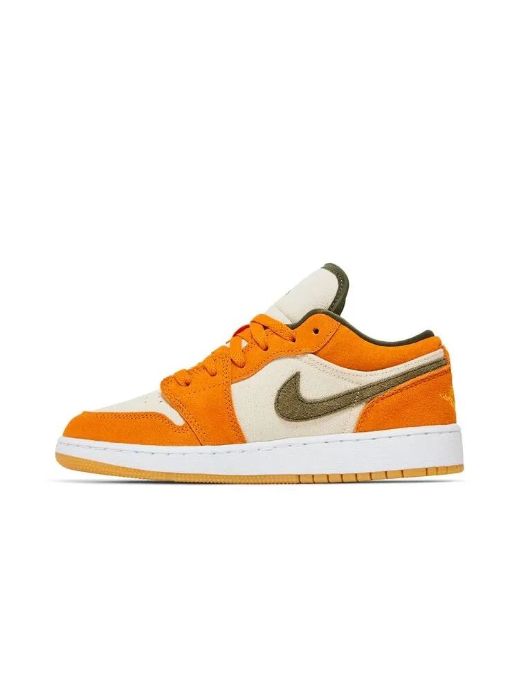 Кроссовки Air Jordan 1 Low SE GS Ceramic — изображение 3 из 6, серый