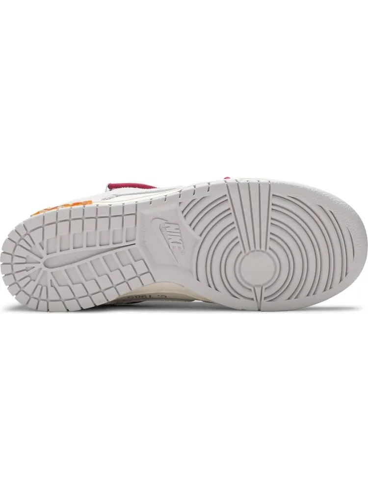 Кроссовки Nike Off-White x Dunk Low 'Lot 35 of 50' — изображение 4 из 8, белый