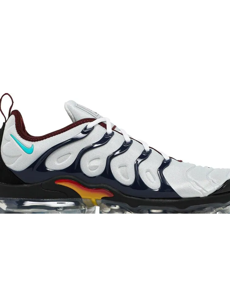 Кроссовки Nike Air VaporMax Plus 'Platinum Midnight Navy' — изображение 2 из 8, серый