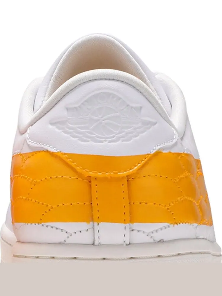 Кроссовки Air Jordan 1 Centre Court University Gold — изображение 7 из 8, белый