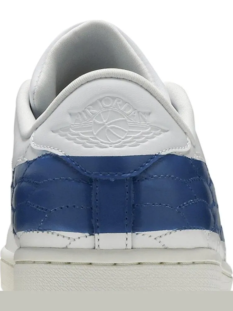 Кроссовки Air Jordan 1 Centre Court Military Blue — изображение 7 из 8, белый